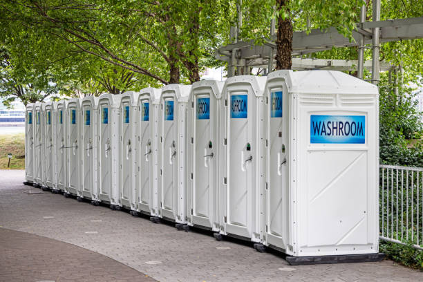 Best Portable restroom trailer rental  in West Hattiesburg, MS