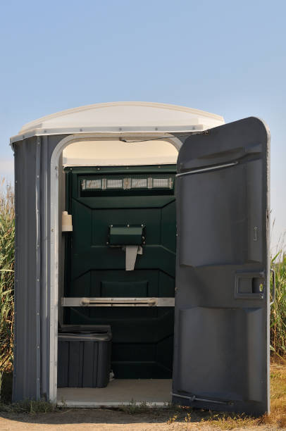 Best Portable restroom trailer rental  in West Hattiesburg, MS